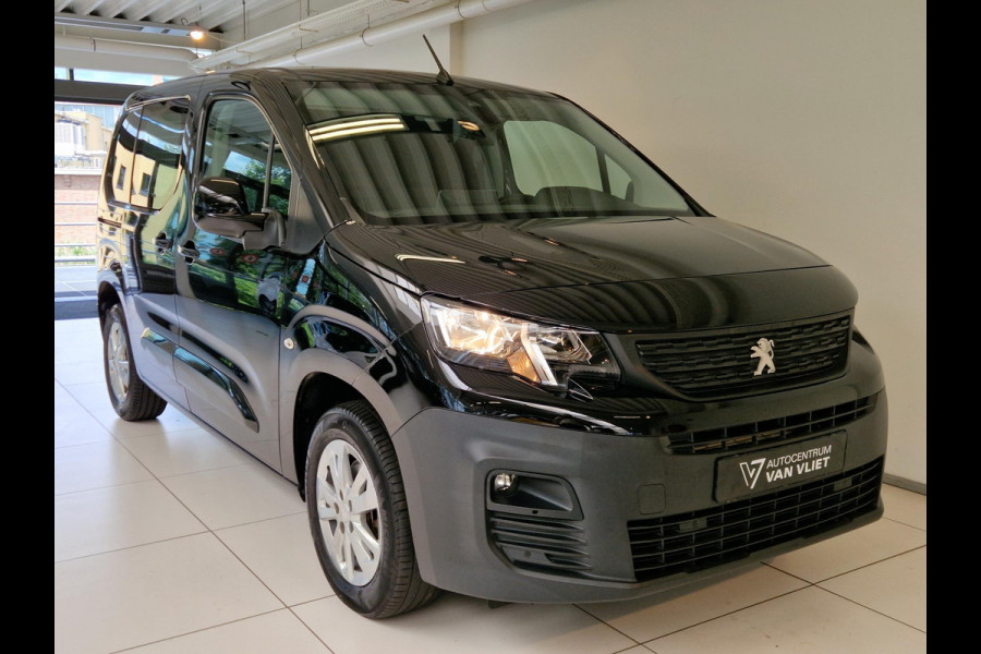 Peugeot Partner 1.5 BlueHDI Asphalt Automaat | Trekhaak | Navigatie | Stoelverwarming | Draadloze Telefoonlader | Apple Carplay/Android Auto