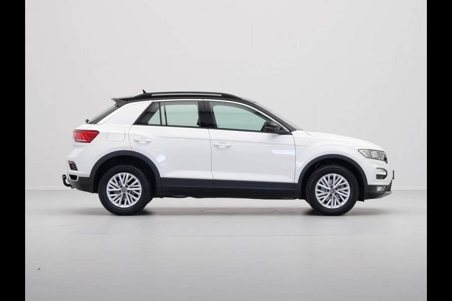 Volkswagen T-Roc 1.0 TSI 110pk Style Navi via App Trekhaak Pdc Acc 220