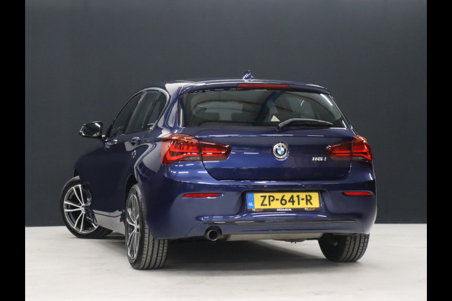 BMW 1-serie 116i Sport Line Shadow M-PAKKET [M-STUUR, NAVIGATIE, PDC ACHTER, CRUISE CONTROL, CLIMATE, NIEUWSTAAT]