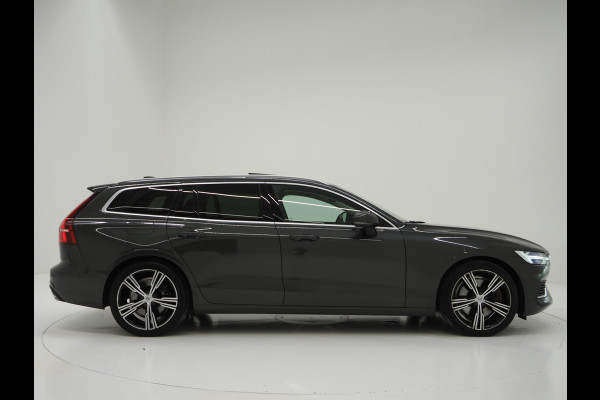 Volvo V60 2.0 T8 Recharge AWD Inscription | Panoramadak | Pilot Assist | Massage | 360 | Trekhaak