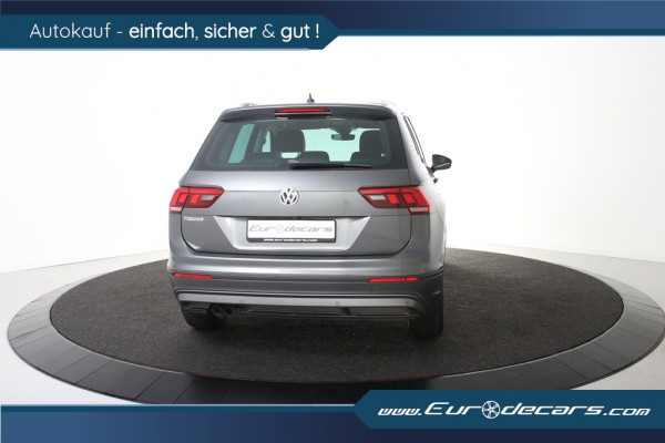 Volkswagen Tiguan 2.0 TDI Highline *Panoramadak*Leer*Trekhaak*