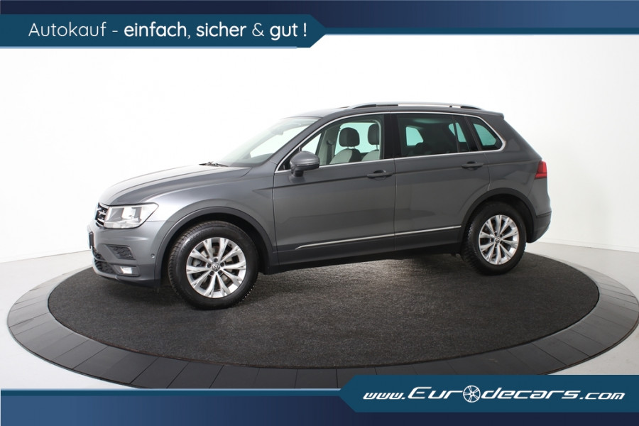 Volkswagen Tiguan 2.0 TDI Highline *Panoramadak*Leer*Trekhaak*