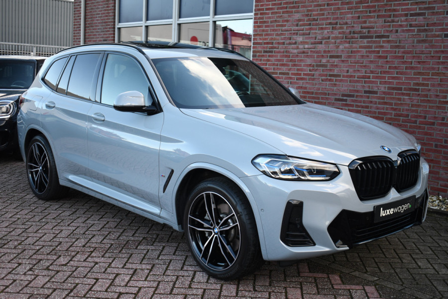 BMW X3 xDrive30e M-Sport Pano Trekh HUD Laser 20inch Shadowline