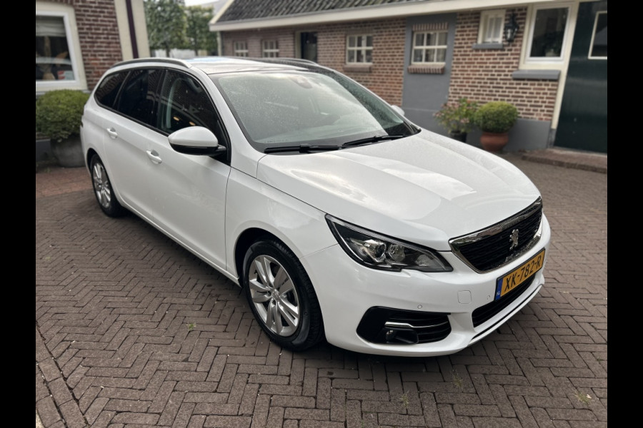 Peugeot 308 SW 1.2 PT Blue L. Ex Panodak, Navi, LMV, Carplay