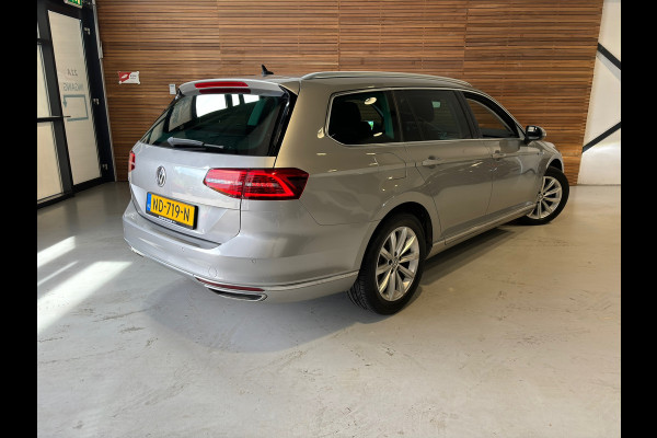 Volkswagen Passat Variant 1.4 TSI GTE Highline | NL-auto | ACC | Front assist | Bluetooth | Ambient | Full LED | NAP |