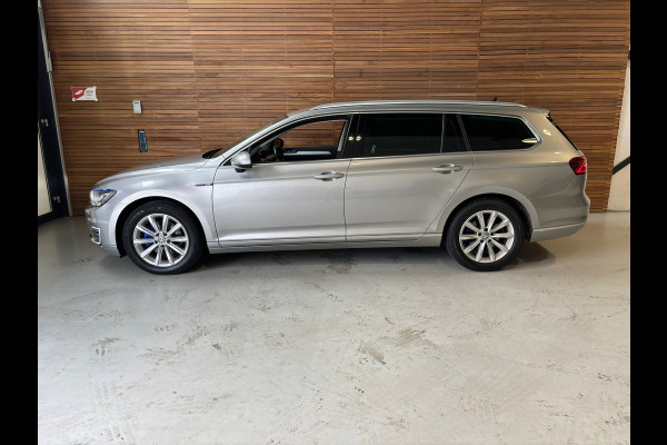 Volkswagen Passat Variant 1.4 TSI GTE Highline | NL-auto | ACC | Front assist | Bluetooth | Ambient | Full LED | NAP |