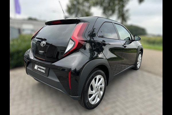 Toyota Aygo X 1.0 Active CAMERA / CARPLAY / 17 INCH LMV / ECC