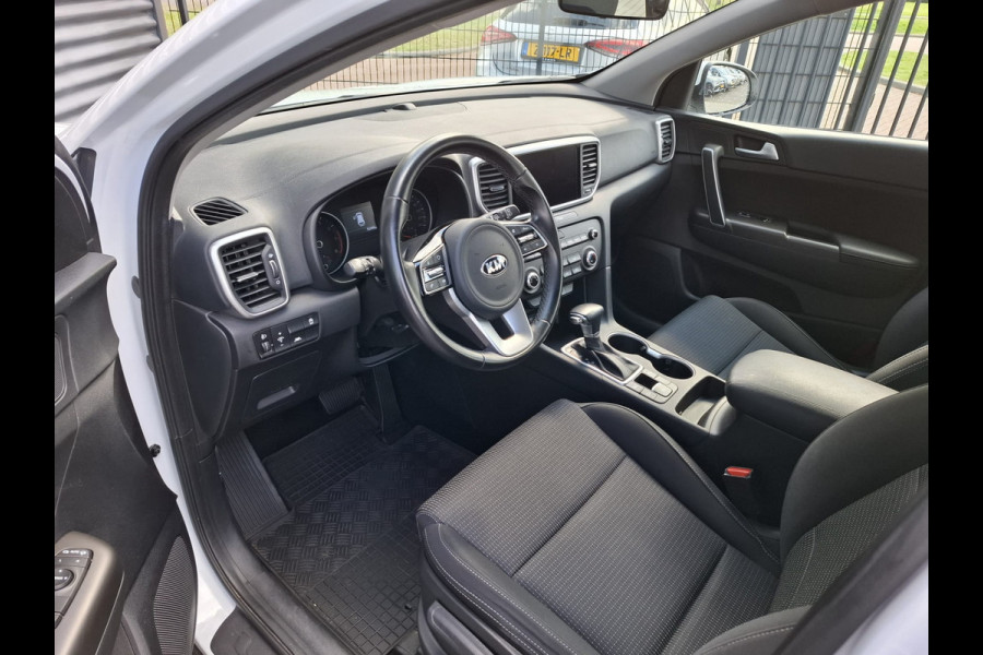 Kia Sportage 1.6 T-GDI DynamicLine 177pk | Navigatie | Apple Carplay | Cruise Control | Camera | Stoelverwarming | DAB | Achterbank Verwarmd |