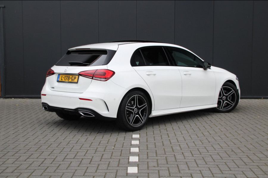 Mercedes-Benz A-Klasse 200 AMG-line | Pano | Sfeer | Widescreen