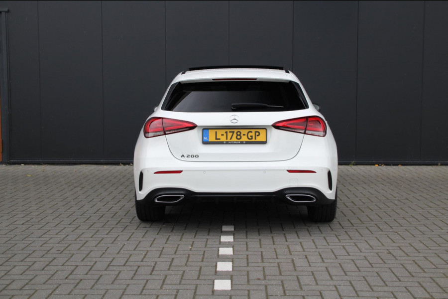 Mercedes-Benz A-Klasse 200 AMG-line | Pano | Sfeer | Widescreen