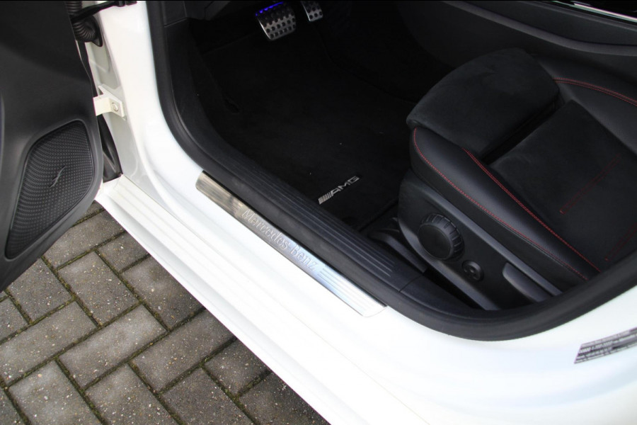 Mercedes-Benz A-Klasse 200 AMG-line | Pano | Sfeer | Widescreen