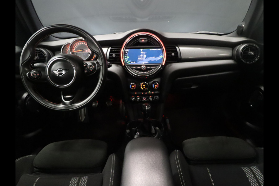 MINI Mini 1.5 Cooper John Cooper Works 5DRS [SCHUIFDAK, APPLE CARPLAY, JCW, SPORTSTOELEN, PDC, CRUISE, CLIMATE, NIEUWSTAAT]