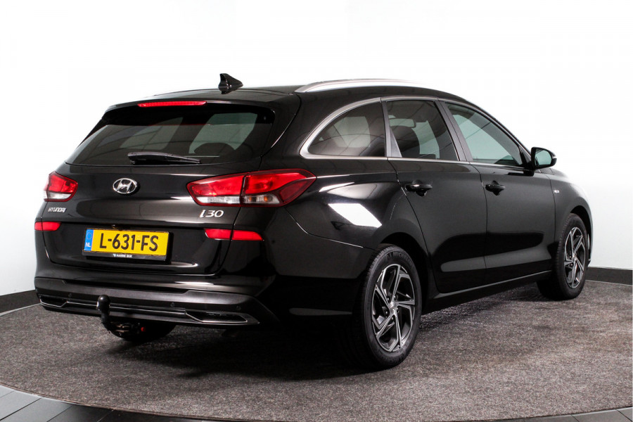 Hyundai i30 Wagon 1.5 T-GDi MHEV 160 PK Premium - Automaat | Cruise | Stoel-+stuurverw. | PDC | Camera | NAV+ App. connect | ECC | Afn. Trekhaak | LM 16" |