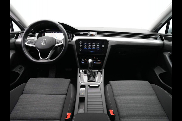 Volkswagen Passat Variant 1.5 TSI 150pk DSG Business Navigatie Virtual Cockpit Acc Camera 226