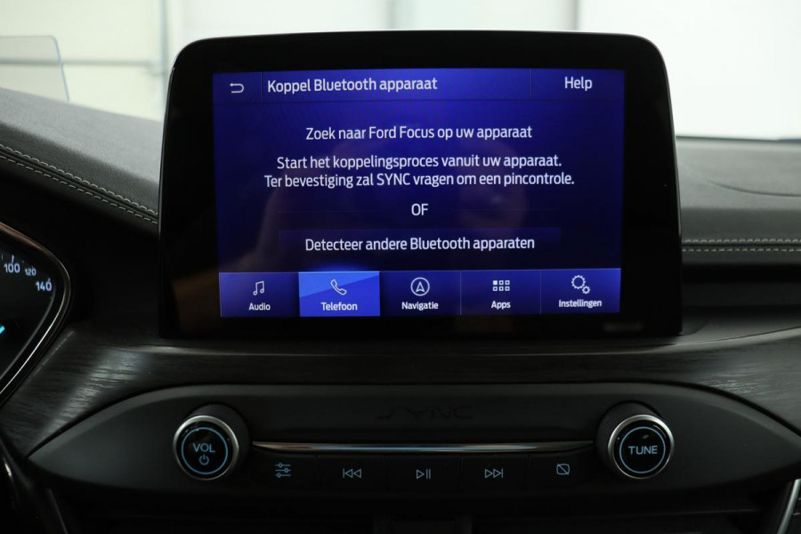 Ford Focus 1.0 EcoBoost Vignale | Stuur & Stoelverwarming | Leder | Head-up | Carplay | Full LED | Park Assist | Navigatie