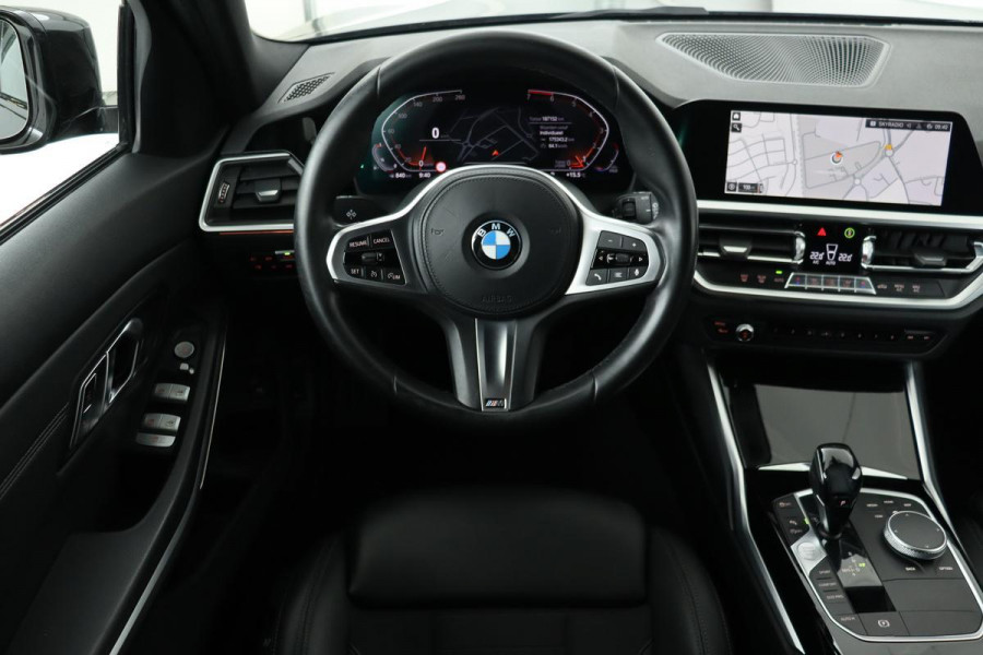 BMW 3 Serie 318i Sport Line | Executive Edition | Half leder | Carplay | Full LED | PDC | Navigatie | Sportstoelen | DAB+