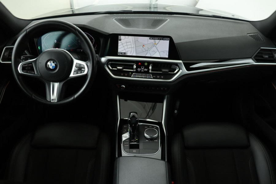 BMW 3 Serie 318i Sport Line | Executive Edition | Half leder | Carplay | Full LED | PDC | Navigatie | Sportstoelen | DAB+