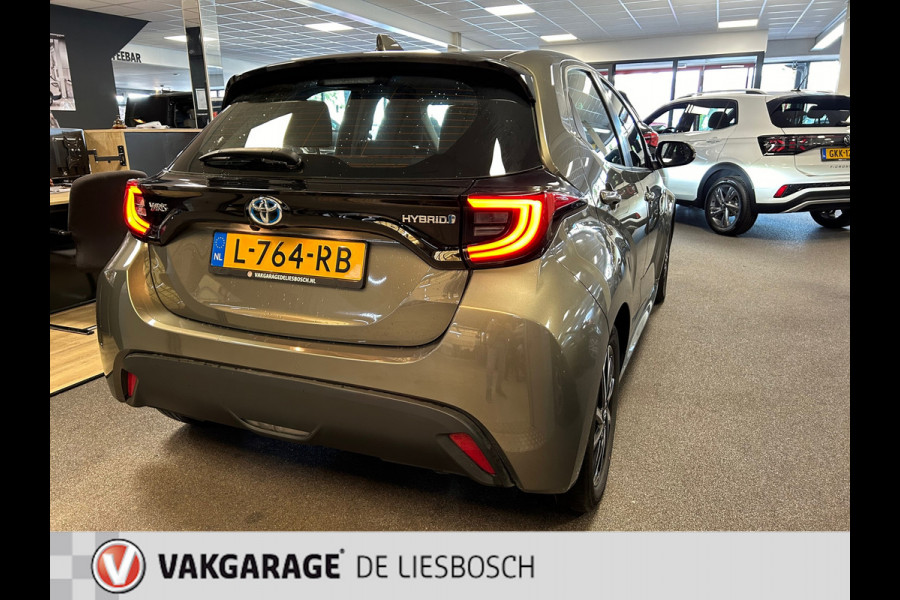 Toyota Yaris 1.5 Hybrid Dynamic nieuw model / camera / airco / Led koplampen /