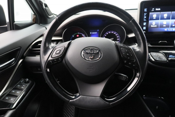 Toyota C-HR 1.8 Hybrid Premium Leder Navigatie Camera Trekhaak * Origineel Nederlands *