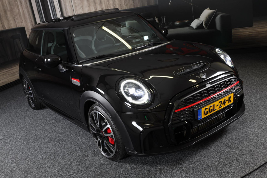 MINI Mini 2.0 John Cooper Works JCW / 231 PK / AUT / HK / Head Up / Navi / Virtual Cockpit / Open Panoramadak / Led / Pdc / 17 Inc