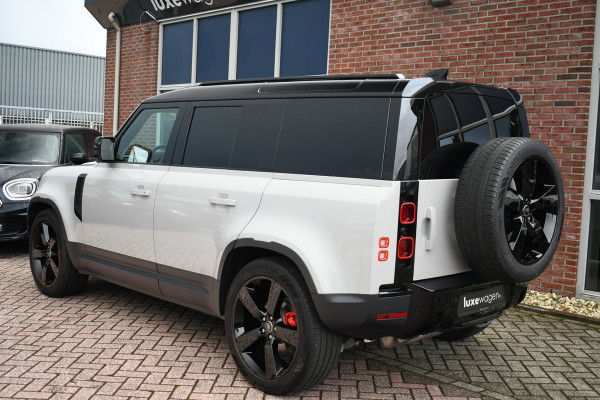 Land Rover Defender 110 3.0 D250 SE Luchtv Trekh ACC 22inch Krijt-wrap