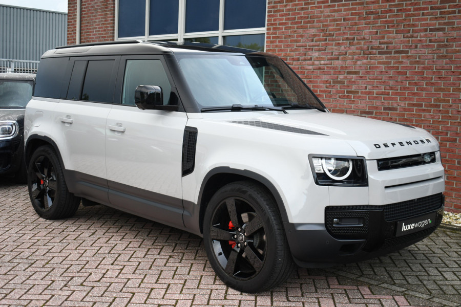 Land Rover Defender 110 3.0 D250 SE Luchtv Trekh ACC 22inch Krijt-wrap