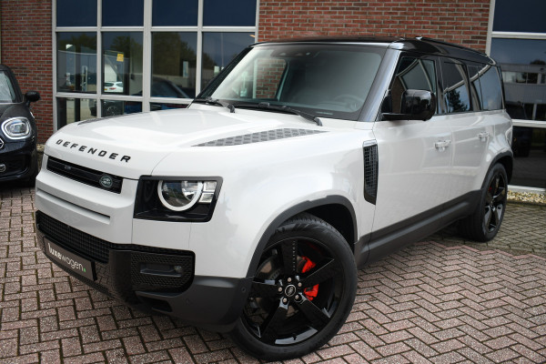 Land Rover Defender 110 3.0 D250 SE Luchtv Trekh ACC 22inch Krijt-wrap