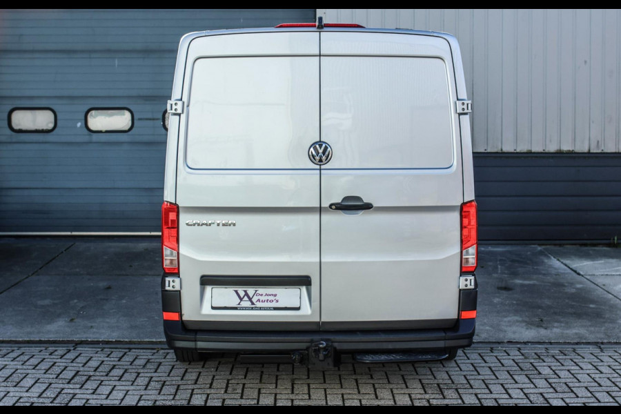 Volkswagen Crafter 35 2.0 TDI L3H2 Comfortline *Camera*Trekhaak*Betimmering*3-Zits*