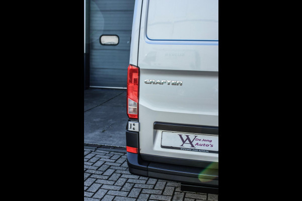 Volkswagen Crafter 35 2.0 TDI L3H2 Comfortline *Camera*Trekhaak*Betimmering*3-Zits*