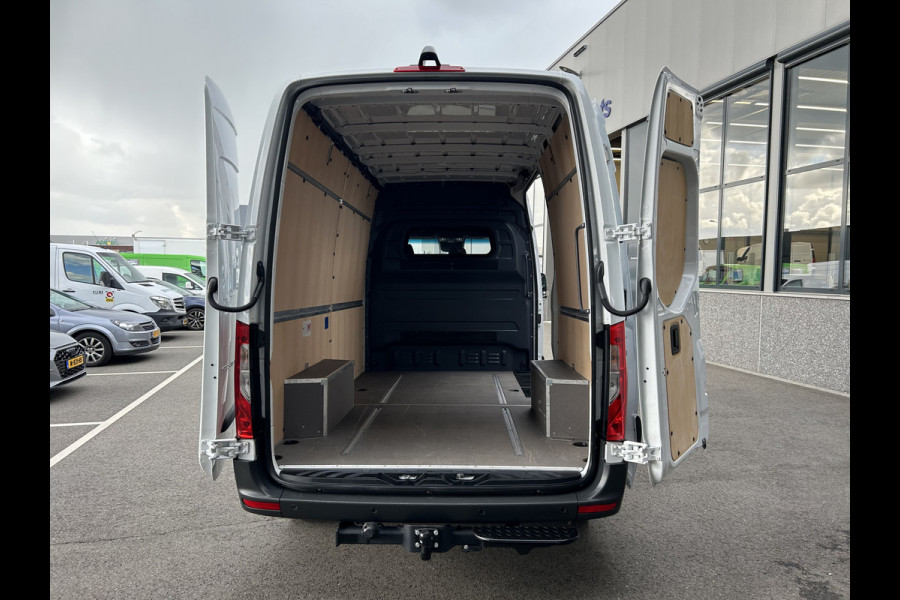 Mercedes-Benz Sprinter 317 CDI L2 H2 Automaat / 3500KG Trekhaak / MBUX / Camera / Carplay navigatie / Parkeersensoren / Cruise control / Airco / 270 Gr