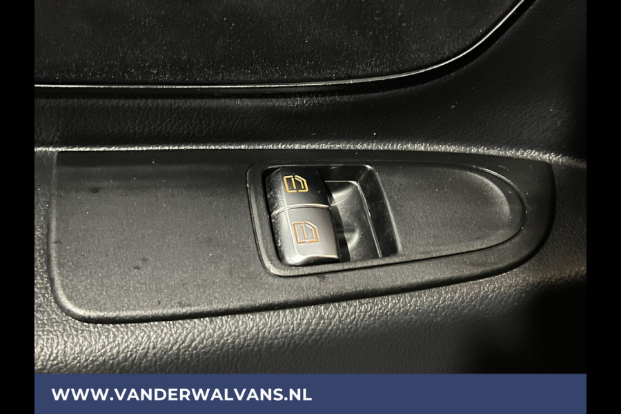 Mercedes-Benz Vito 114 CDI 136pk L2H1 Euro6 Airco | Trekhaak | Cruisecontrol | Parkeersensoren Stoelverwarming, Bijrijdersbank