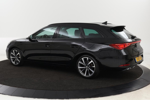 Seat Leon 1.5 eTSI FR Launch Edition | Stoel & Stuurverwarming | Camera | Keyless | Carplay | Full LED | Adaptive Cruise