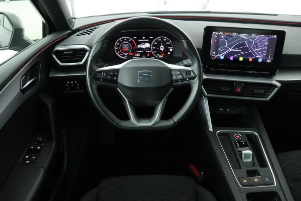 Seat Leon 1.5 eTSI FR Launch Edition | Stoel & Stuurverwarming | Camera | Keyless | Carplay | Full LED | Adaptive Cruise