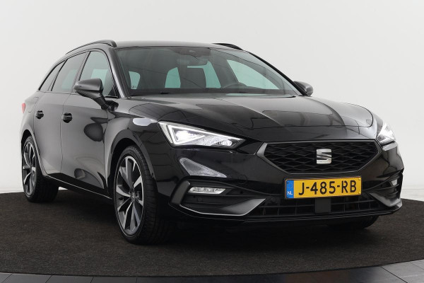 Seat Leon 1.5 eTSI FR Launch Edition | Stoel & Stuurverwarming | Camera | Keyless | Carplay | Full LED | Adaptive Cruise