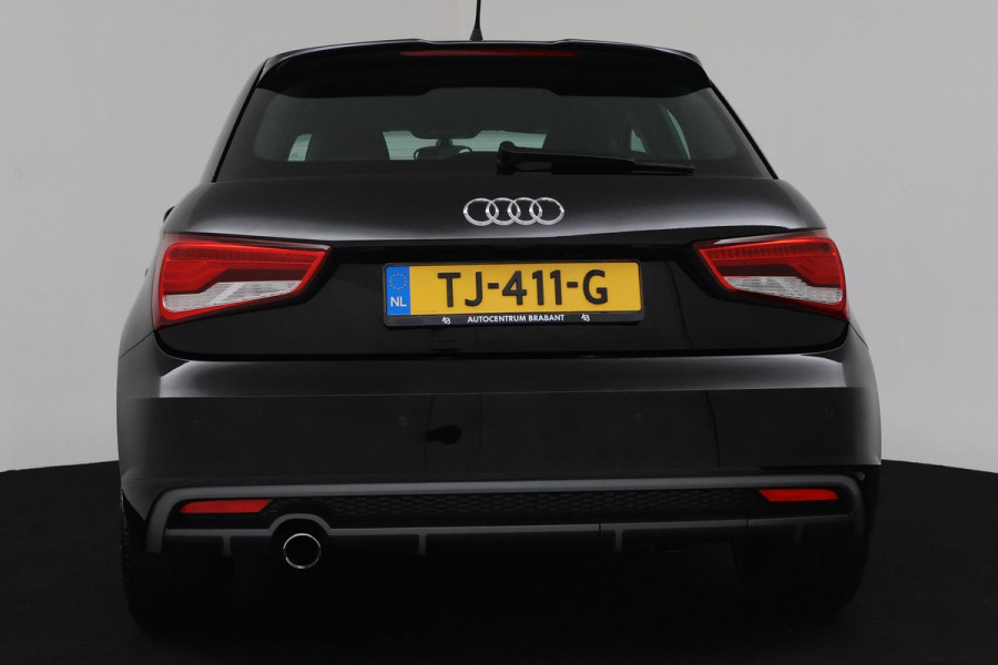 Audi A1 Sportback 1.0 TFSI Advance Sport Automaat (NAVIGATIE, PARKEERSENSOREN, CRUISE, NL-AUTO, GOED ONDERHOUDEN)