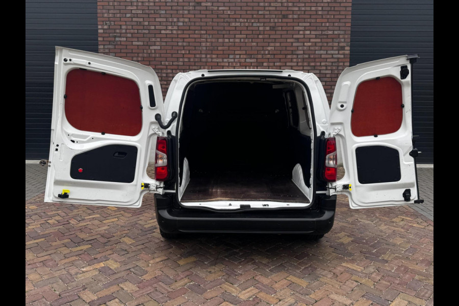 Opel Combo 1.6D L2H1 Edition / 100 PK / Navigatie / Cruise control / Parkeersensoren / 1e Eigenaar / NED-Combo