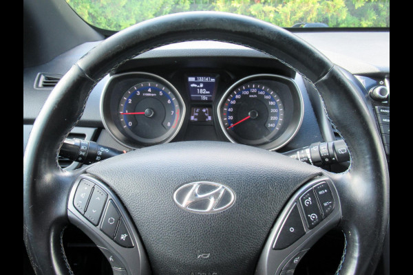 Hyundai i30 1.6 GDi GO! *Navi*ECC*