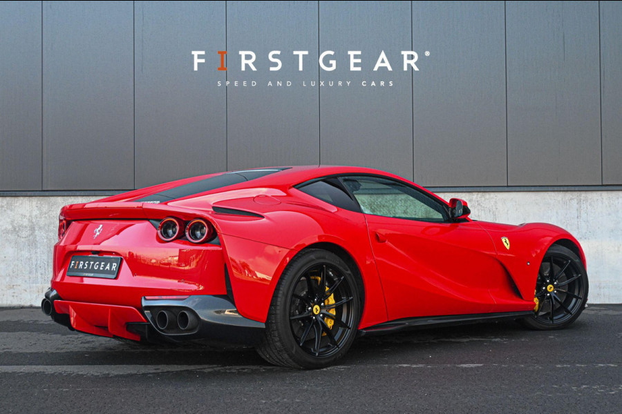 Ferrari 812 6.5 V12 Superfast HELE *Rosso Corsa / Carbon / Lift-Systeem / Daytona Racing Seats / Passenger Display*