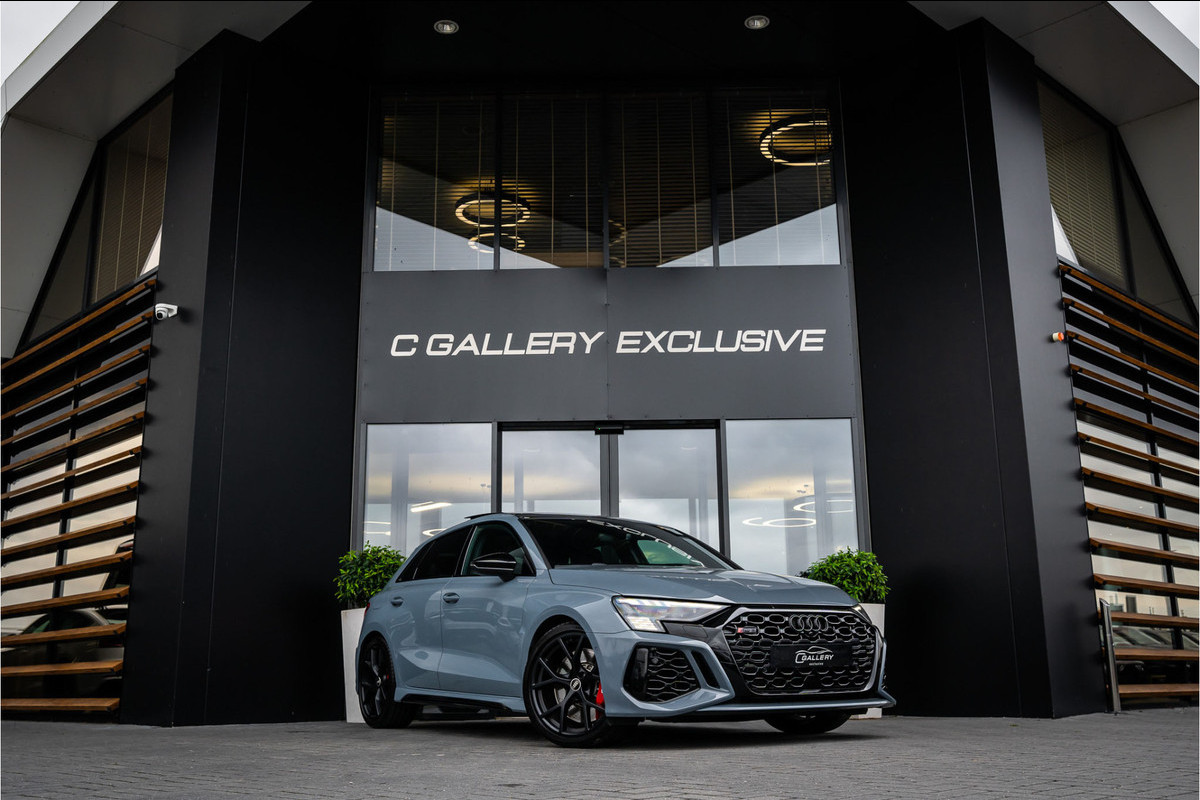 Audi RS3 Sportback 2.5 TFSI quattro - Panorama | B&O | HUD | Memory