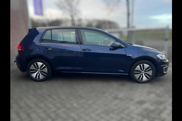 Volkswagen e-Golf 1E EIGENAAR / ACC / WARMTEPOMP / BTW / ECC / PDC / CARPLAY / NAVIGATIE MET NAVIREM