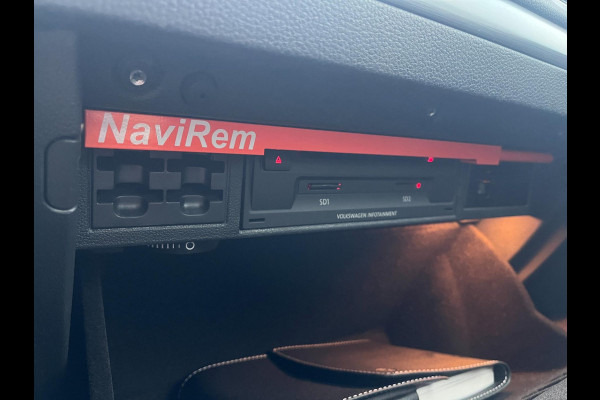 Volkswagen e-Golf 1E EIGENAAR / ACC / WARMTEPOMP / BTW / ECC / PDC / CARPLAY / NAVIGATIE MET NAVIREM