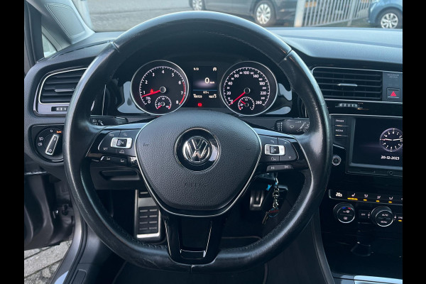 Volkswagen Golf 1.2 TSI Trendline met comfortpakket / AFNEEMBARE TREKHAAK / CARPLAY / PDC / CRUISE CONTROL / 4-SEIZ. BANDEN / ECC