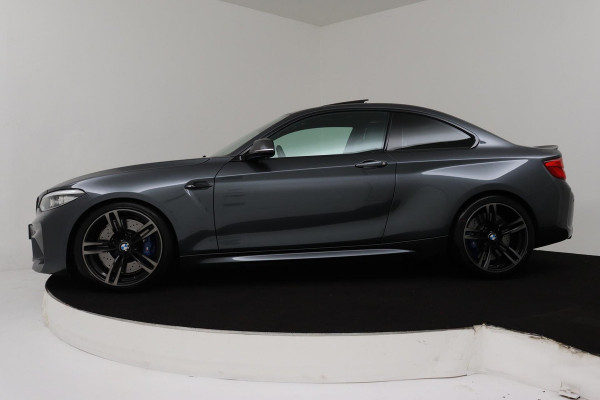 BMW 2 Serie Coupé M2 DCT FACELIFT (DEALER ONDERHOUDEN, PANO, STOELVERWARMING, CARBON, CAMERA, IN ZEER GOEDE STAAT)