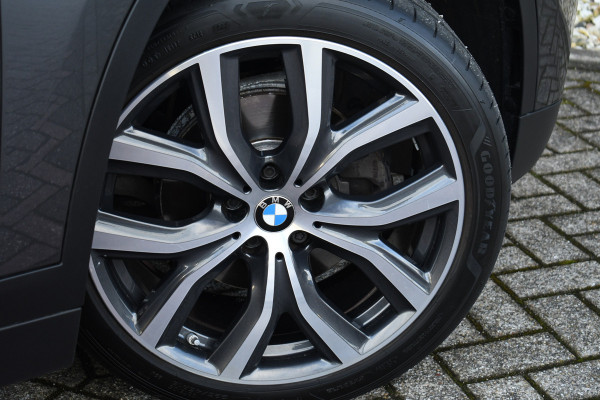 BMW X1 sDrive18i X-Line Sportstoel 18inch El-Klep Stuurwielverw