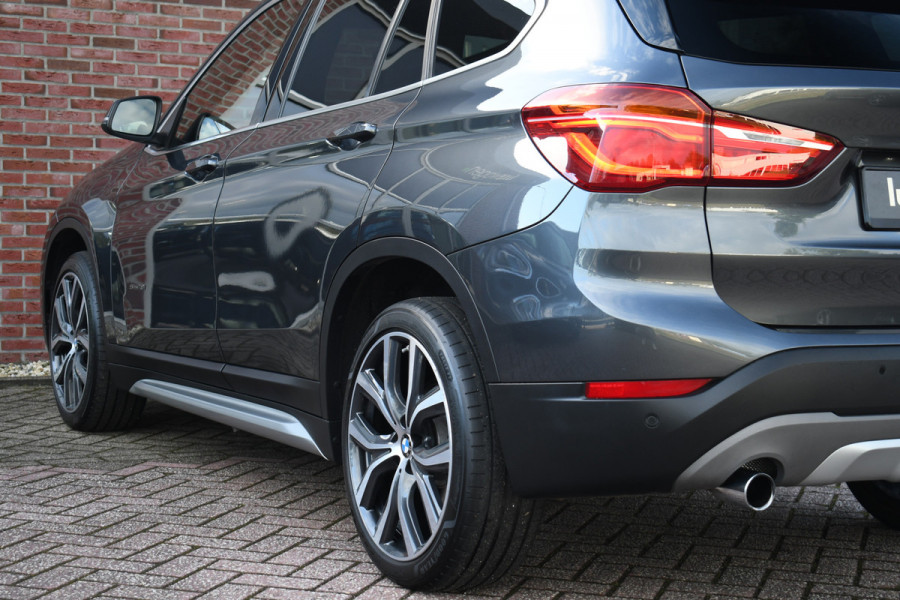 BMW X1 sDrive18i X-Line Sportstoel 18inch El-Klep Stuurwielverw