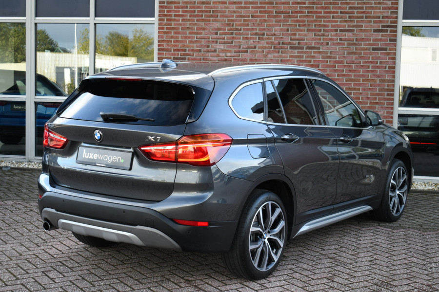 BMW X1 sDrive18i X-Line Sportstoel 18inch El-Klep Stuurwielverw