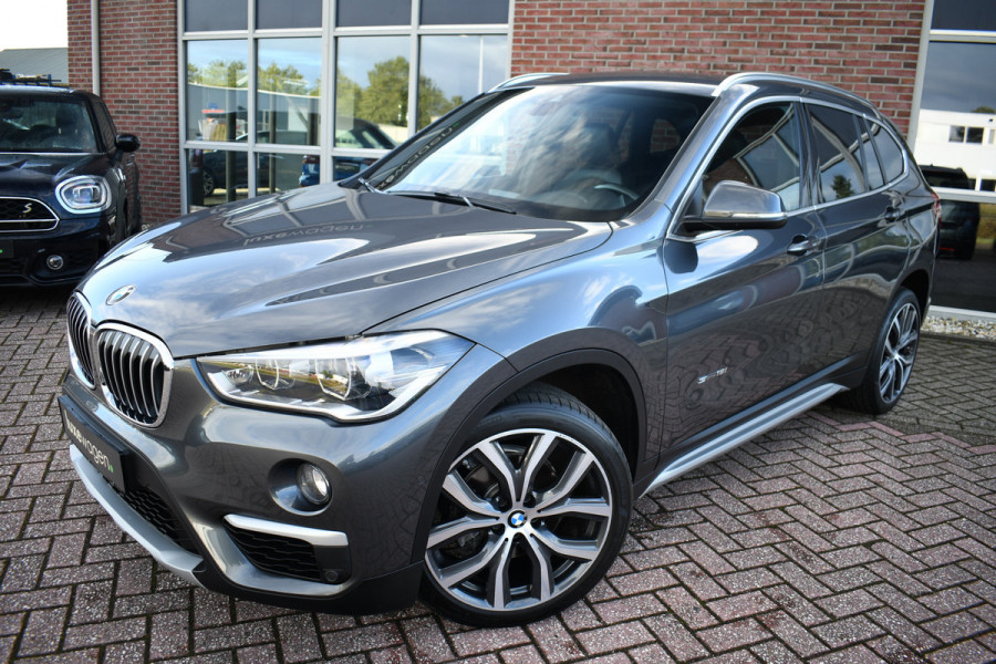 BMW X1 sDrive18i X-Line Sportstoel 18inch El-Klep Stuurwielverw