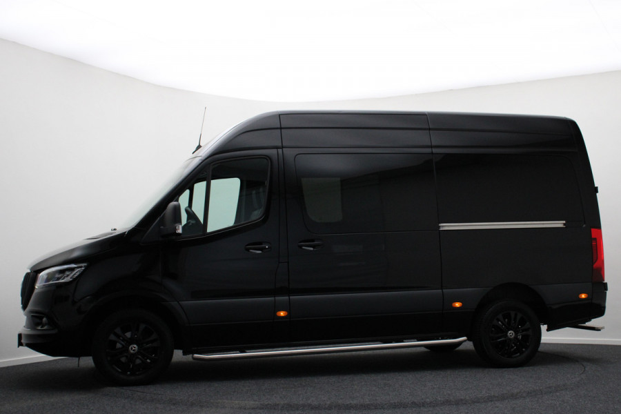 Mercedes-Benz Sprinter 317 CDI Aut. L2H2 DC 6-ZITS 2x Schuifdeur, Leer, Camera, Apple Carplay, Cruise, DAB, Trekhaak, 17''