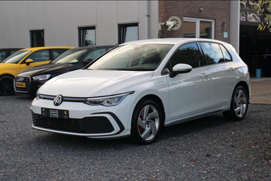 Volkswagen Golf 1.4 eHybrid GTE 245 PK IQ Drive App-Connect Lane-Assist 17''