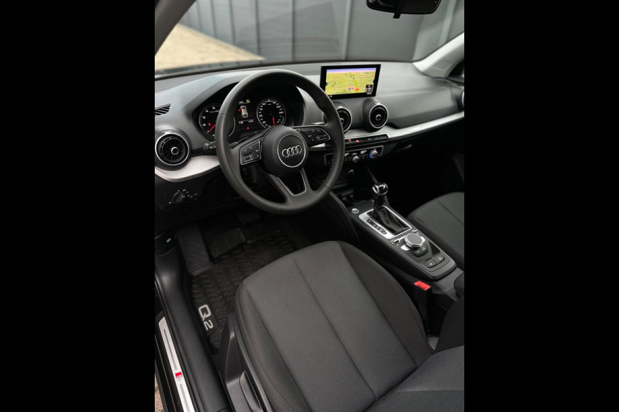 Audi Q2 35 TFSI 2x S-Line CarPlay Camera LED